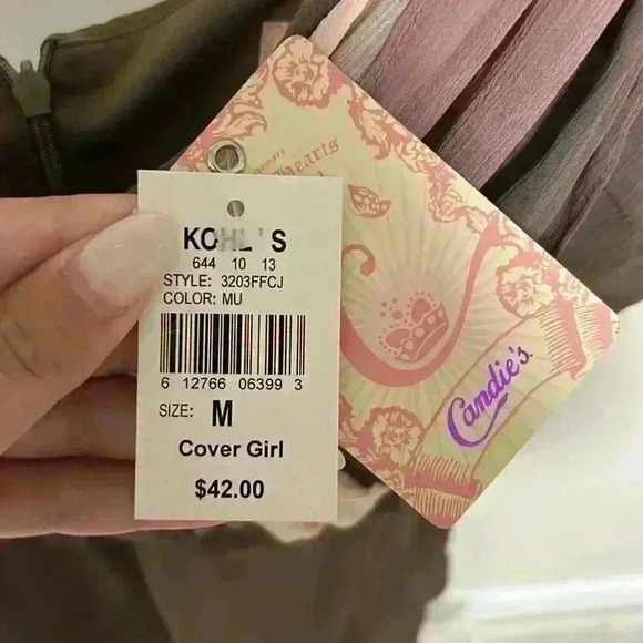 Candies Top - Picture 2 of 3